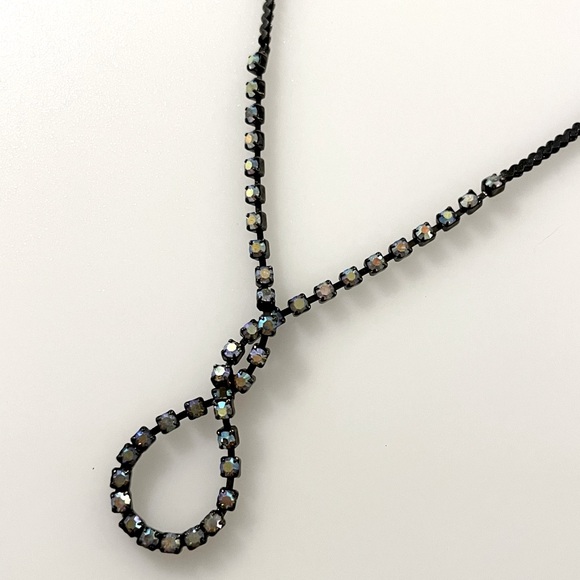 Vintage Iridescent Rhinestone Gunmetal Serpentine Chain Necklace - Picture 4 of 16